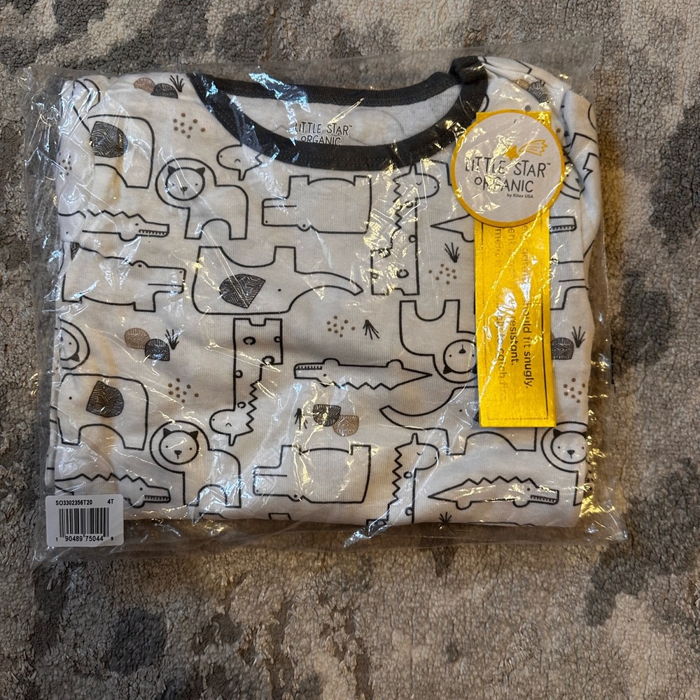 Set of 2. NWT. Organic cotton toddler boys pajamas